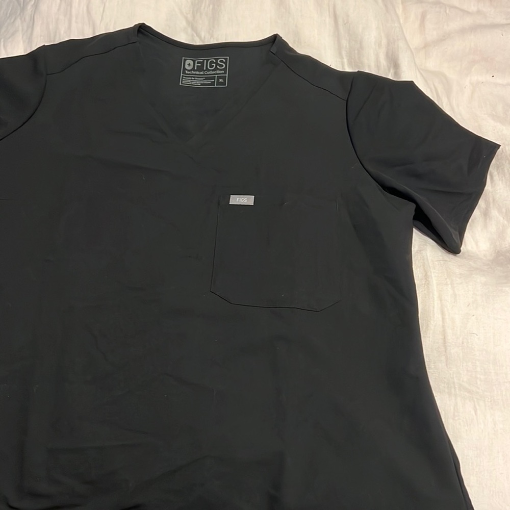 Figs Women’s 1 pocket scrub top, Size XL, BNWT, Black